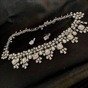 Rhinestone silver necklace and earring set